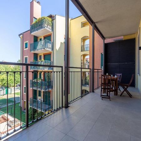 The Best Rent - Spacious Three-Bedroom Apartment With Terrace Mediolan Zewnętrze zdjęcie