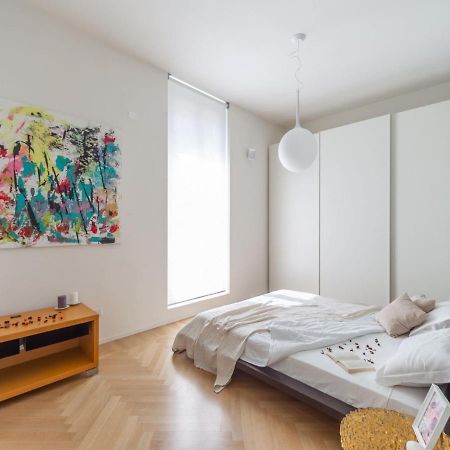 The Best Rent - Spacious Three-Bedroom Apartment With Terrace Mediolan Zewnętrze zdjęcie