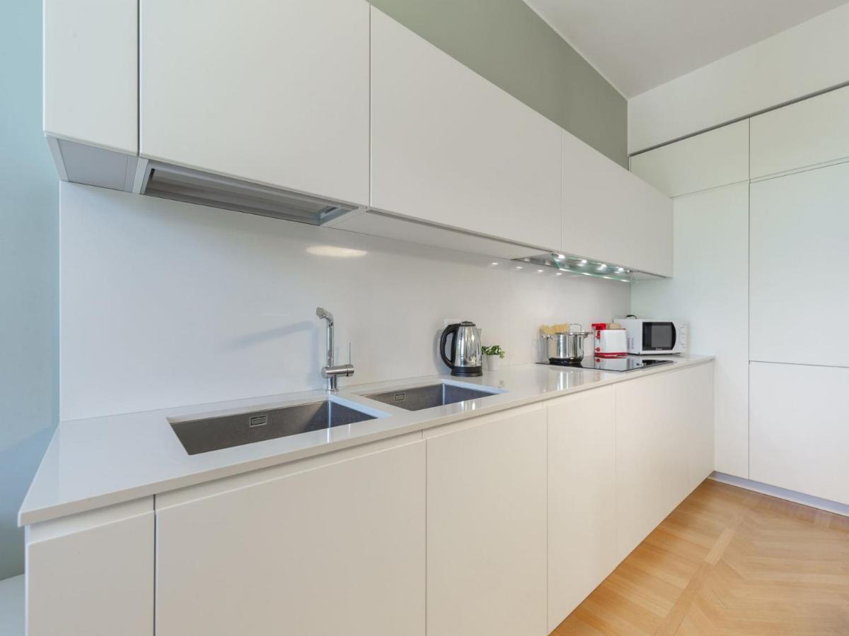The Best Rent - Spacious Three-Bedroom Apartment With Terrace Mediolan Zewnętrze zdjęcie