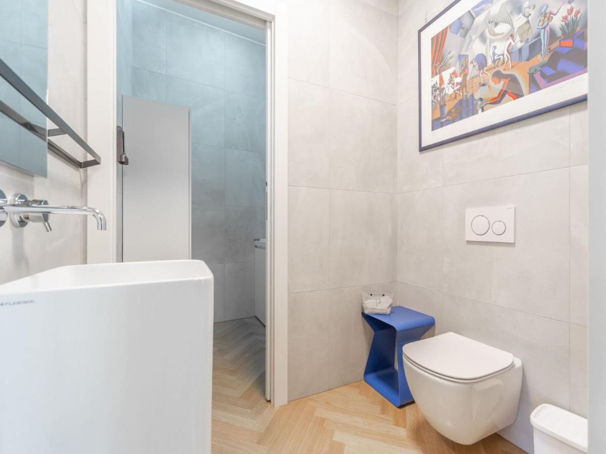 The Best Rent - Spacious Three-Bedroom Apartment With Terrace Mediolan Zewnętrze zdjęcie