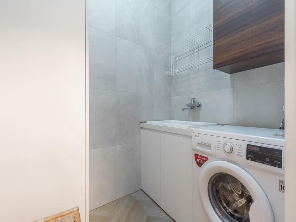 The Best Rent - Spacious Three-Bedroom Apartment With Terrace Mediolan Zewnętrze zdjęcie